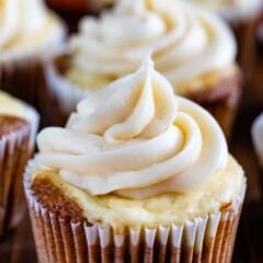 carrot cake cheesecake cupcake