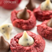 red velvet blossom cookie