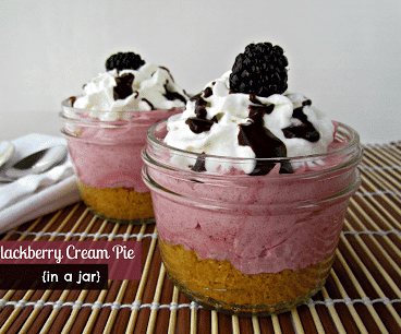 blackberry cream pie in a jar