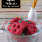 Caramel apple pretzels with title