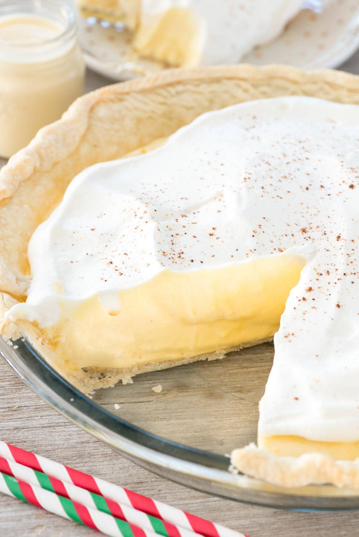 Easy Eggnog Pie - this cream pie recipe has only 4 ingredients! It's light and airy and tastes just like eggnog in a pie crust.