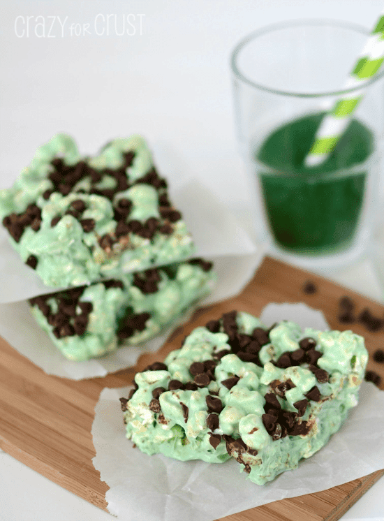 Mint-Chocolate-Chip-Popcorn-Treats-3-words