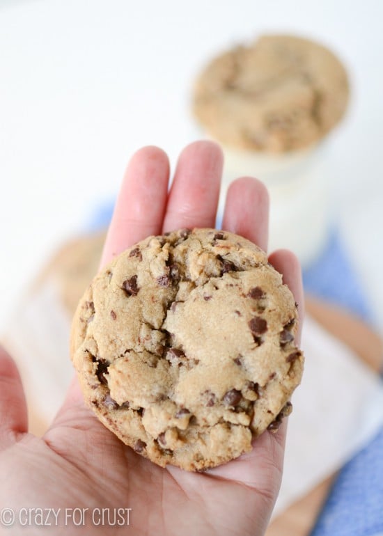 bakery-style-chocolate-chip-cookies (3 of 6)