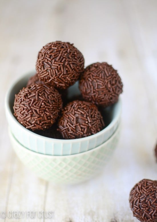 Chocolate-Avocado-Truffles (3 of 5)