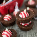 Peppermint Kiss Brownie Bites with title
