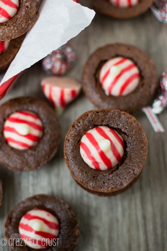 Peppermint Kiss Brownie Bites (4 of 5)