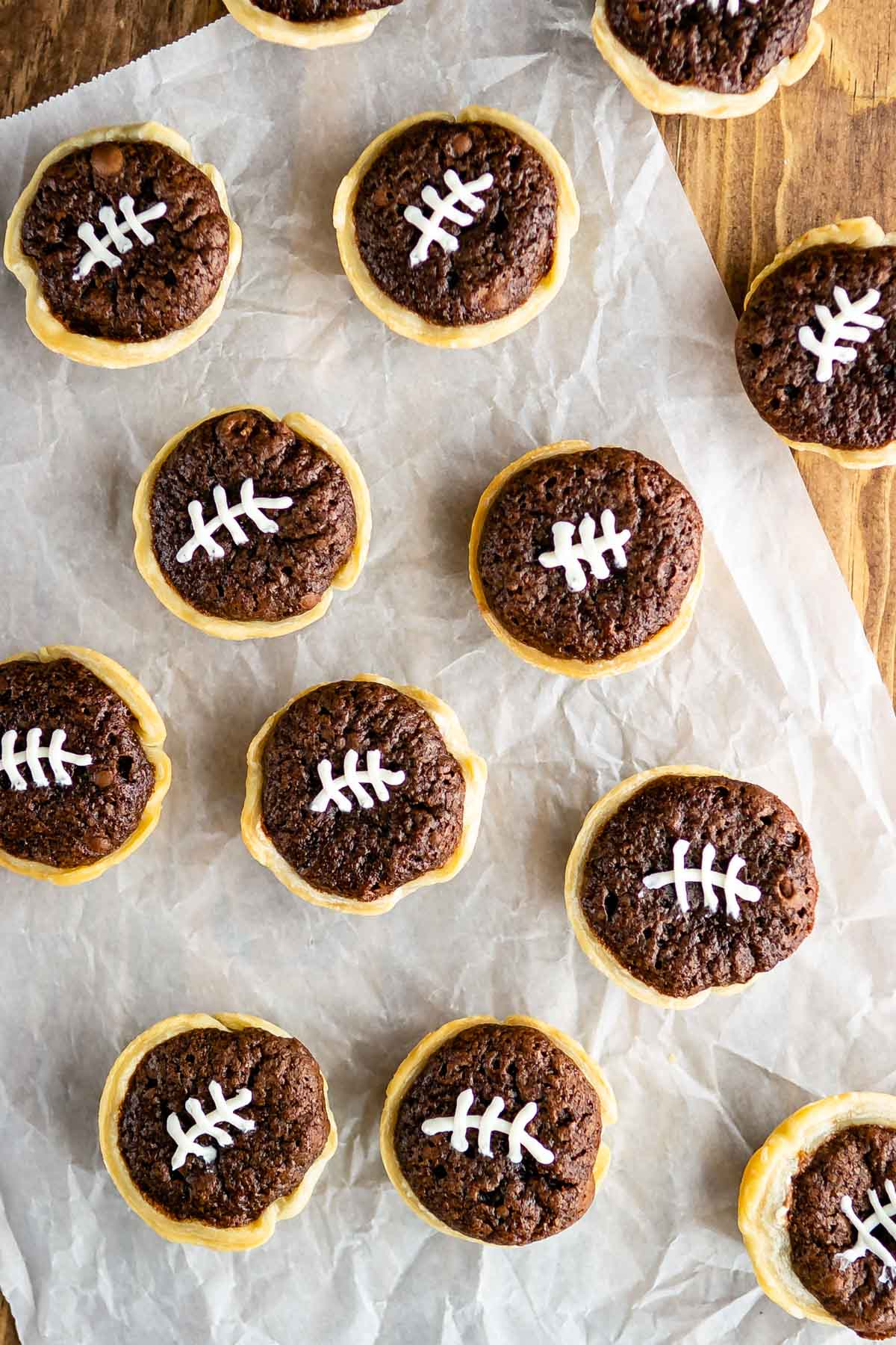 brownie pies with football laces