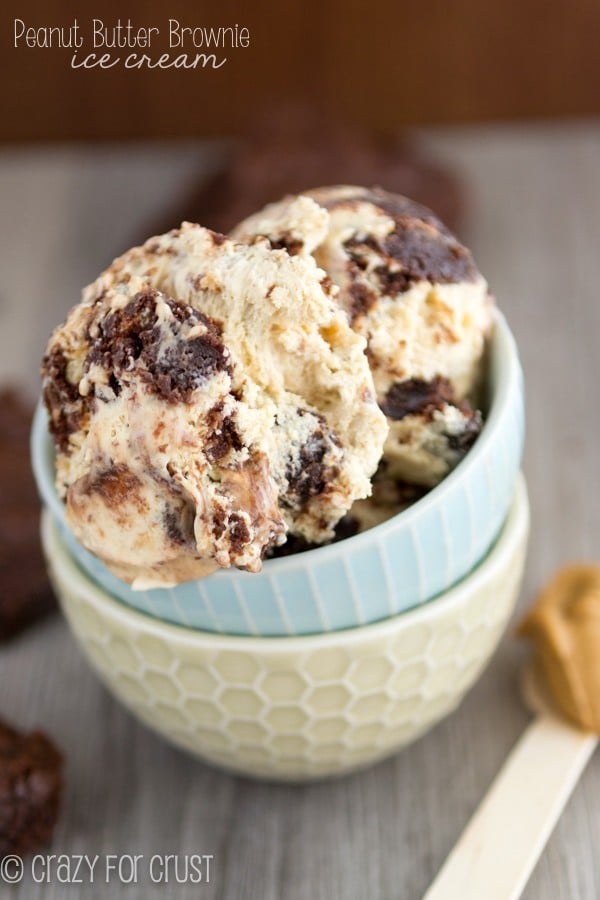 peanut butter brownie ice cream in two bowls on gray background