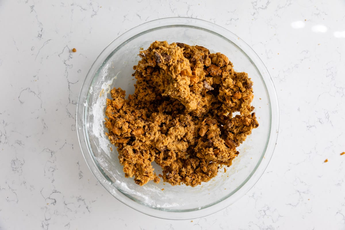 blondie mixture in clear bowl