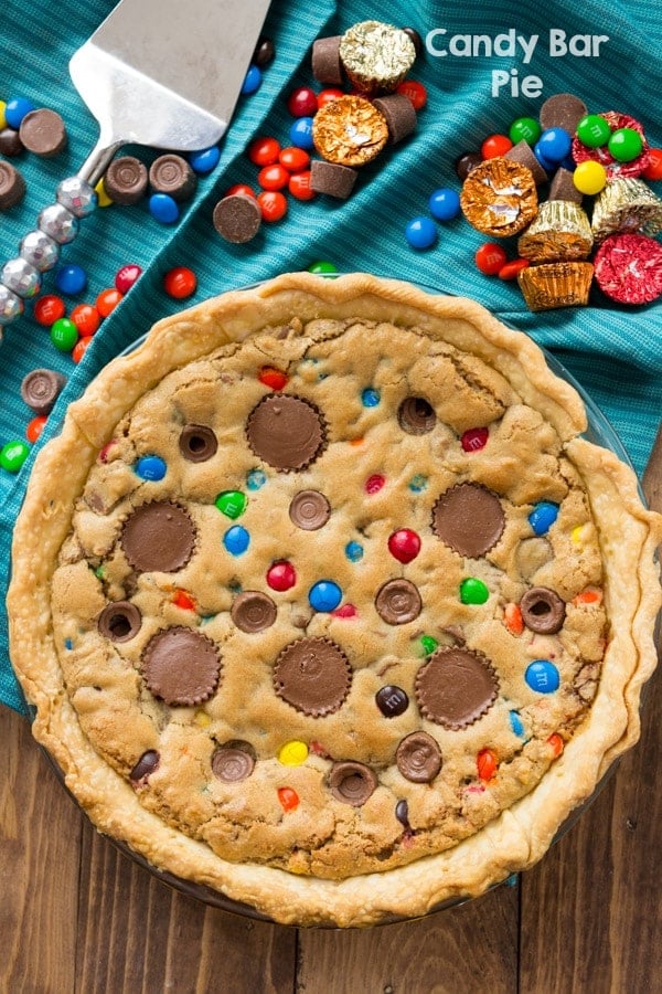 overhead shot of candy bar pie