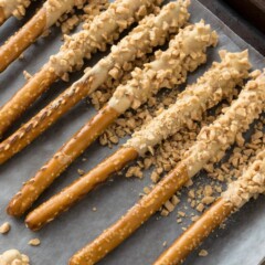 Biscoff Toffee Pretzel Rods are an attractive addition to your holiday treat stash.