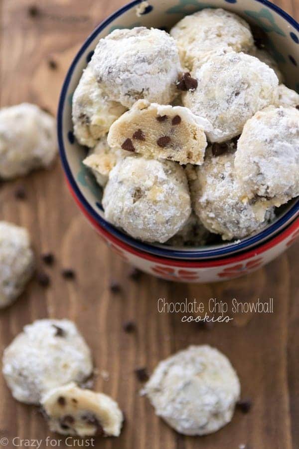 Christmas Snowball Cookies With Chocolate Chips Christmas Snowball Cookies With Chocolate Chips