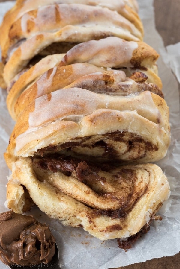 Chocolate Cinnamon Roll Pull Apart Bread (5 of 7)w