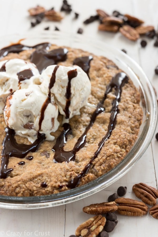 Chocolate Pecan Oatmeal Cookie Pie