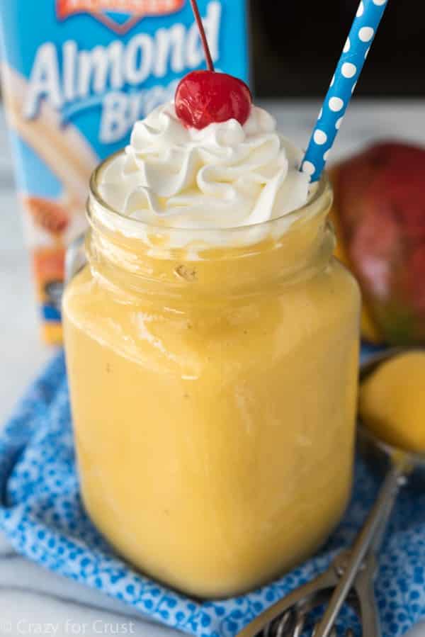 Mango Julius - a mango smoothie and a mango milkshake all in one. The perfect easy drink recipe for summer!