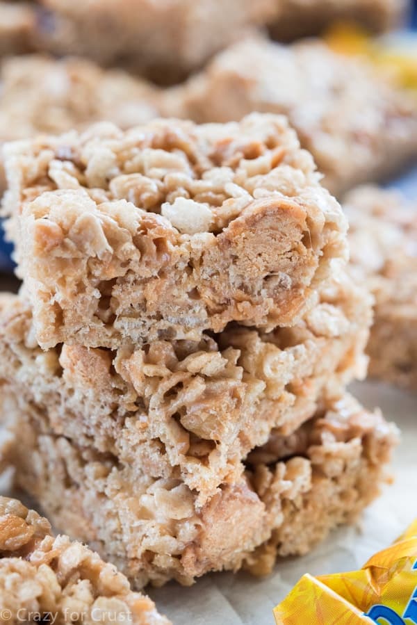 Butterfinger Krispie Treats (2 of 7)