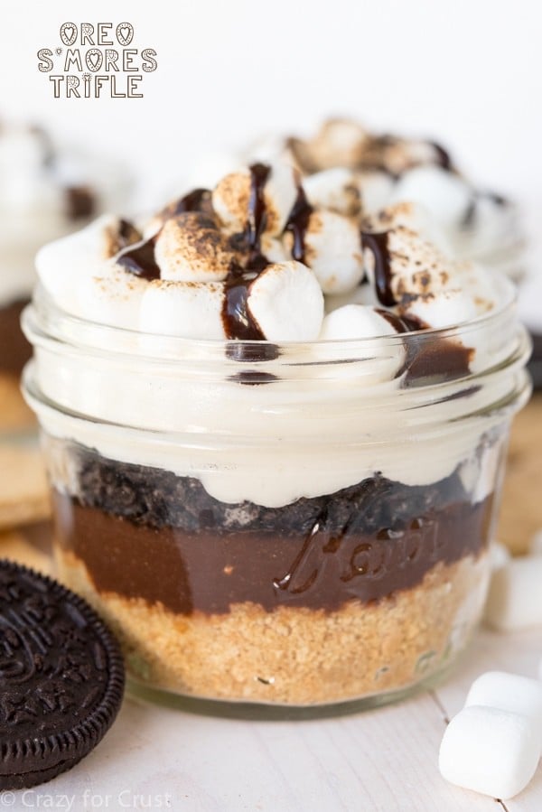 No Bake Oreo S'more Trifle Recipe - an easy no bake dessert made with s'mores and Oreos!