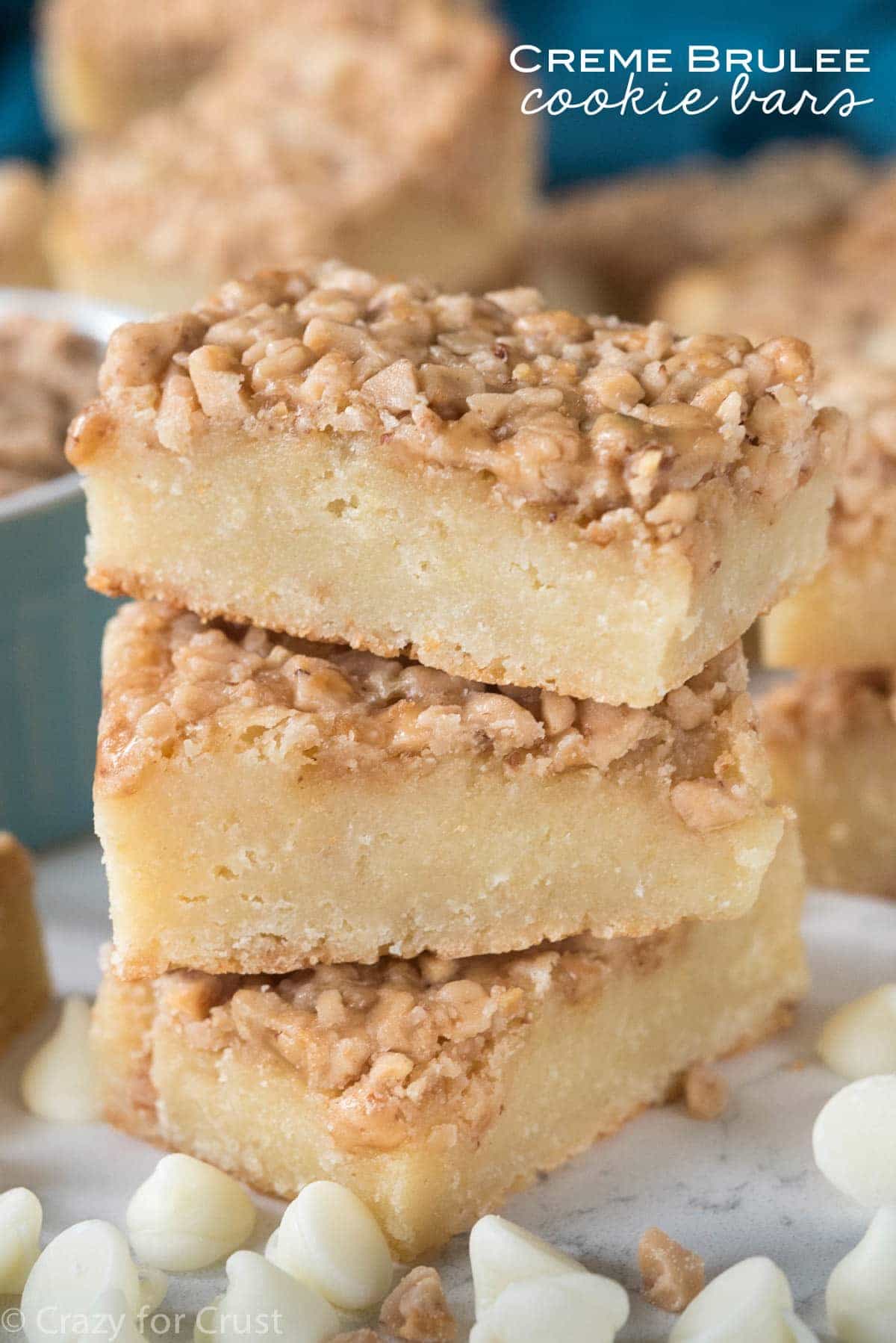 Creme Brulee Cookie Bars - this easy cookie bar is full of vanilla creme brulee flavor! Toffee bits on the top gives them that trademark crunch.