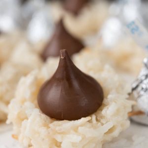 Macaroon Blossom Cookies