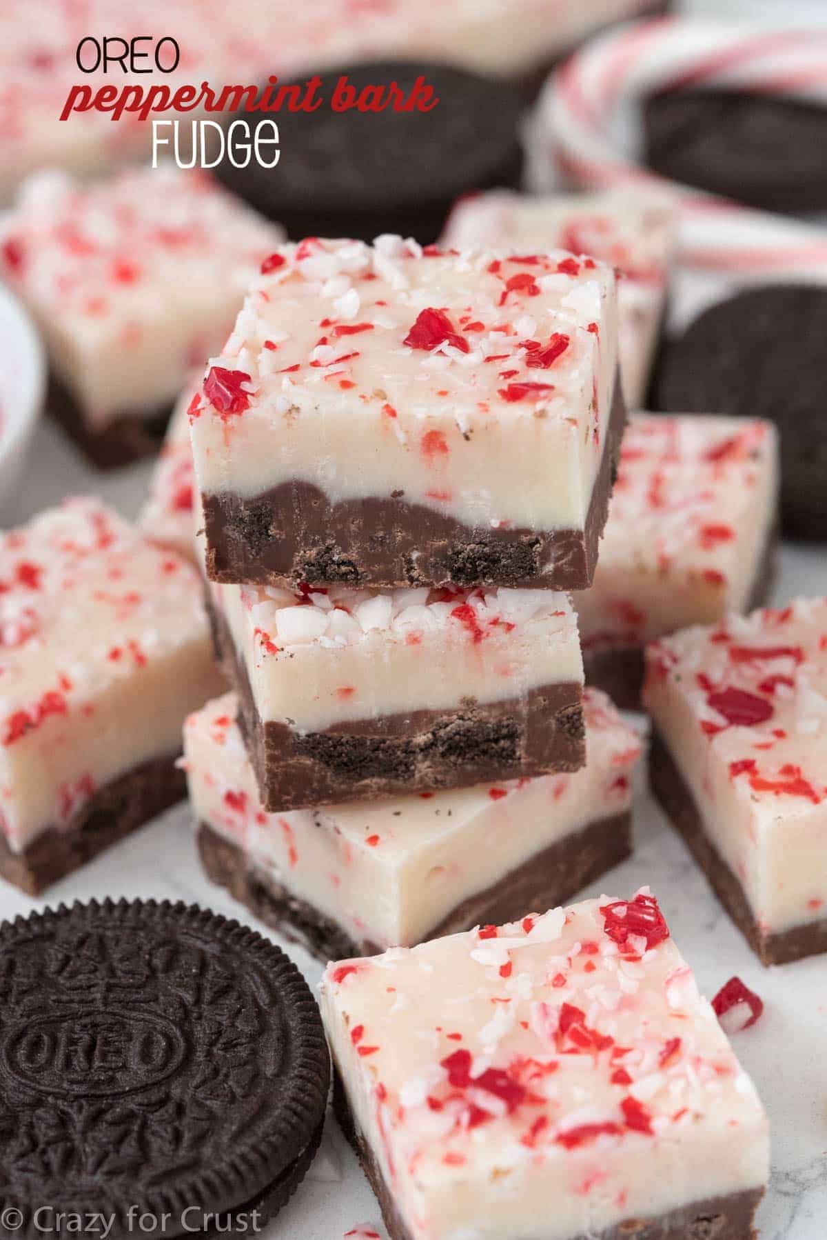 Oreo Peppermint Bark Fudge - this EASY fudge recipe has a chocolate Oreo layer and a white chocolate peppermint layer, just like the bark!