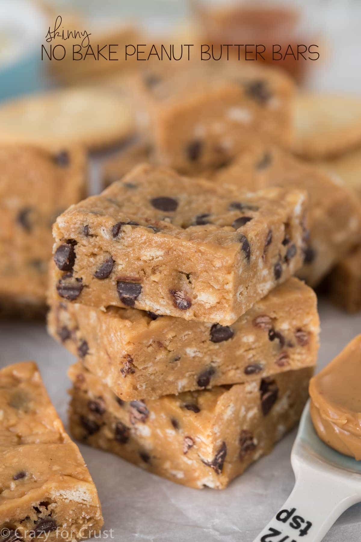 Skinny No Bake Peanut Butter Bars - this easy peanut butter bar recipe has way less calories and fat than the regular version and they're JUST as good if not better!