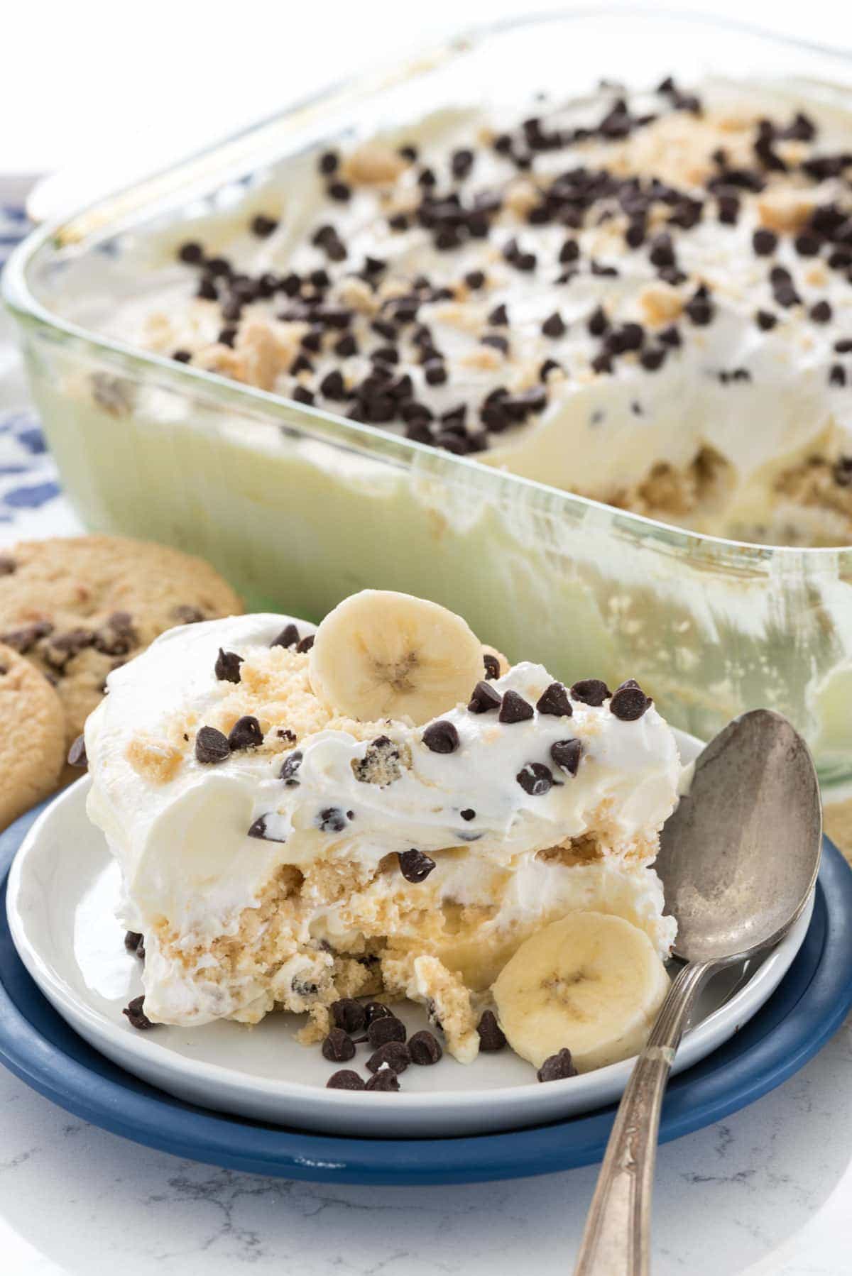 Banana Chocolate Chip Shortbread Icebox Cake - EVERYONE loved this easy recipe!