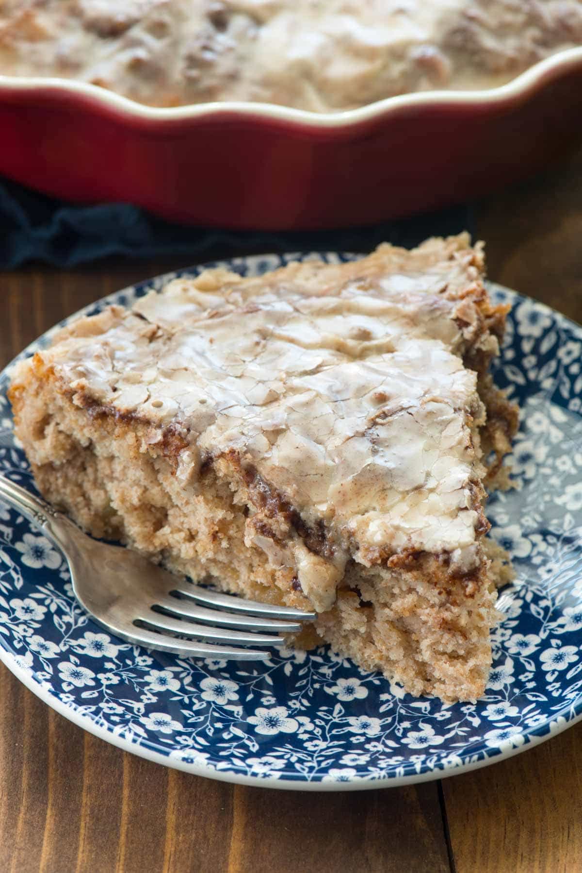 Apple Fritter Coffee Cake - this EASY coffee cake recipe tastes JUST like an apple fritter, complete with the glaze!