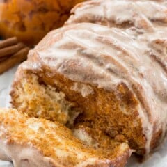 Easy pumpkin pull-apart loaf - this is the perfect pumpkin recipe! Refrigerated biscuits filled with pumpkin pie mixture - it's like pumpkin pie for breakfast!