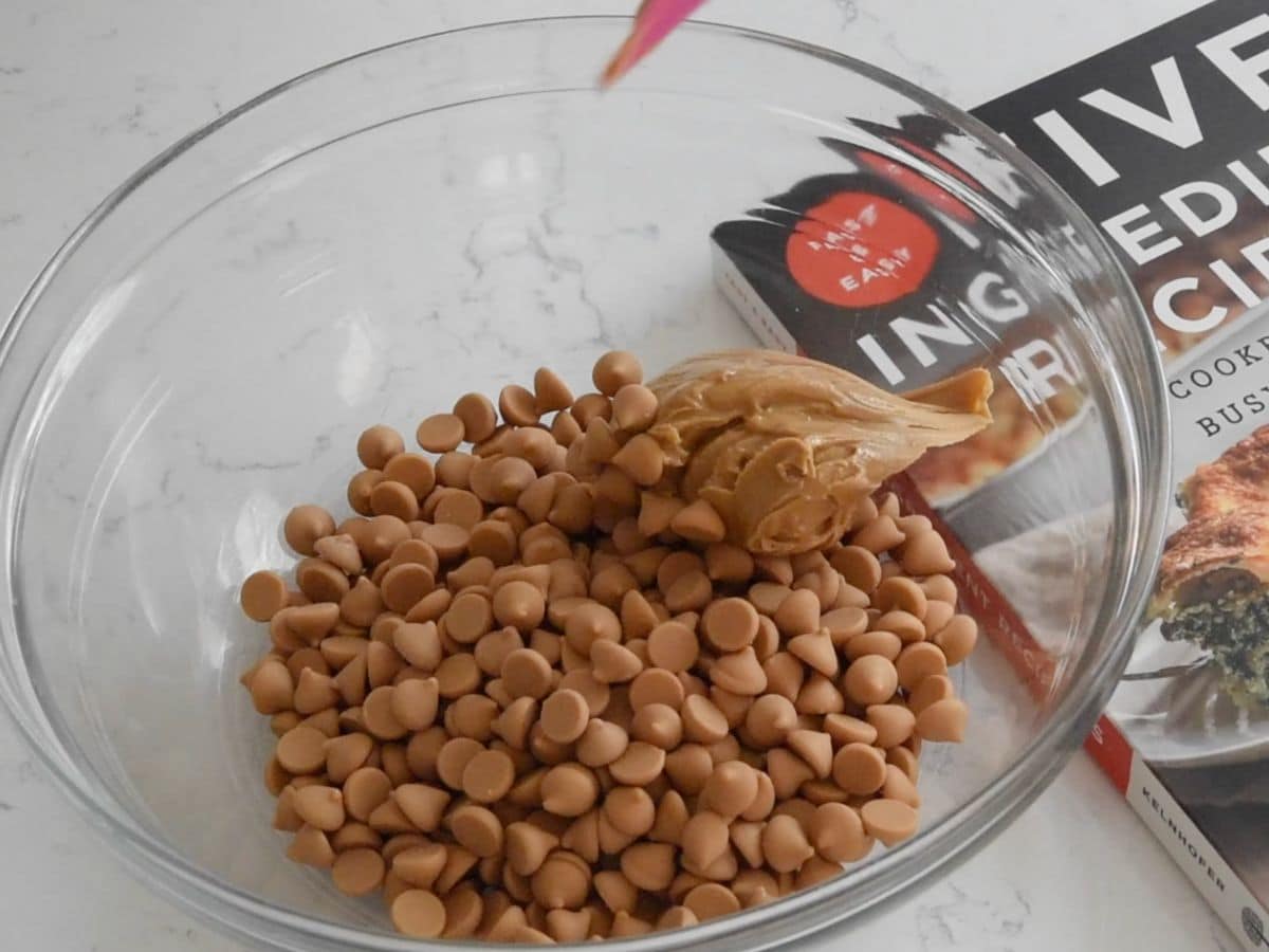 butterscotch chips and peanut butter in glass bowl.