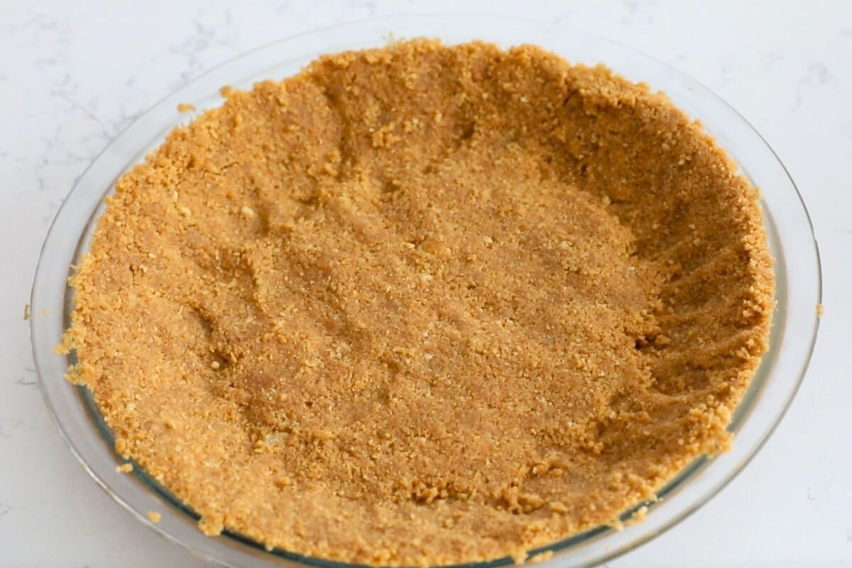 pie crust in pie plate