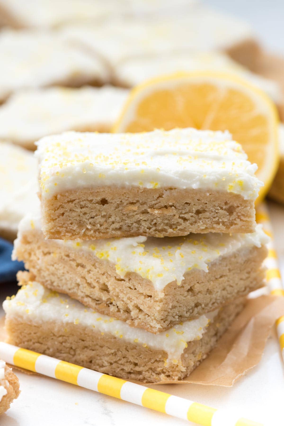 Lemon Blondies - this easy blondie recipe is FULL of lemon flavor and iced with an easy lemon frosting!