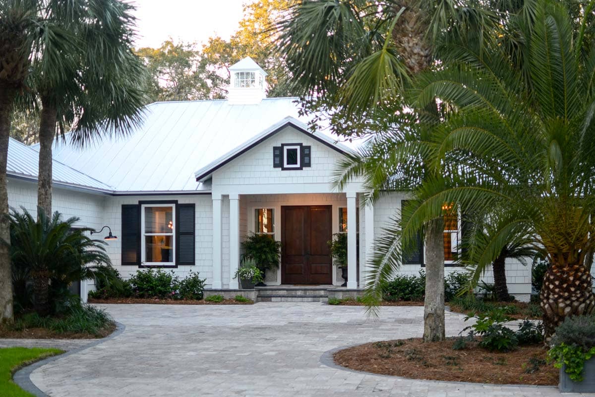  Maison rustique extérieure qui apporte l'extérieur dans son décor intérieur.