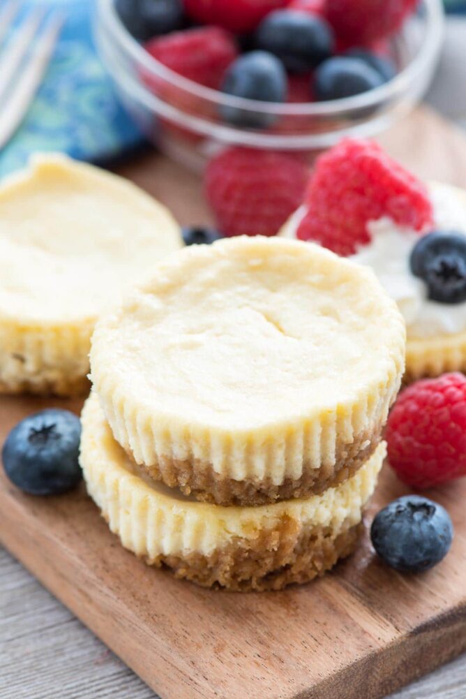 Easy mini cheesecakes