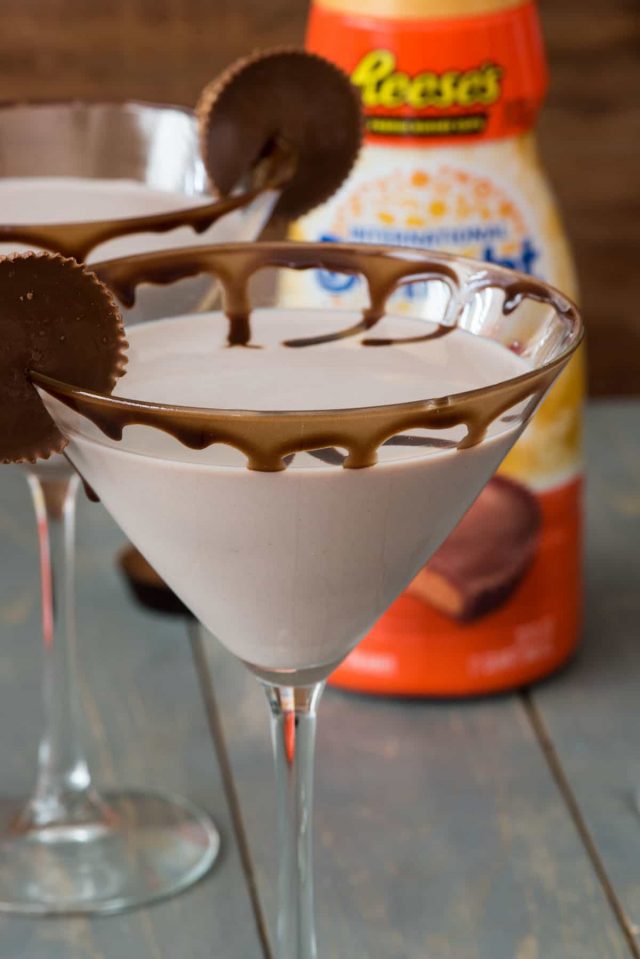Easy Peanut Butter Cup Martini - just two ingredients and no fuss to your FAVORITE dessert martini ever!! Oh so sweet and chocolate, this is one of the best dessert cocktails I've ever had.