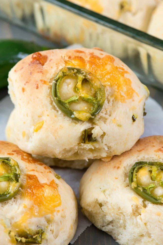Quick Jalapeño Cheddar Rolls - this easy dinner roll recipe is made in under 45 minutes! The rolls are full of jalapeños and cheddar cheese and are the perfect side dish. Homemade rolls are always better!