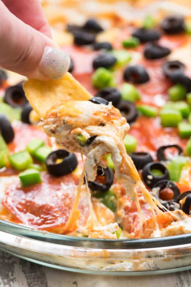 cheese pull of pizza dip