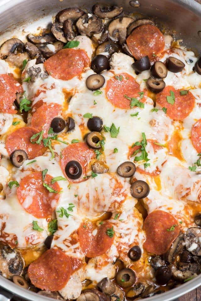 overhead shot of pizza chicken in skillet