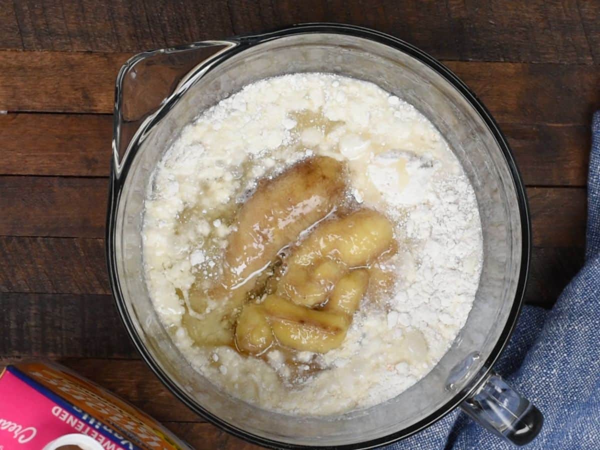 bowl with cake ingredients and bananas.