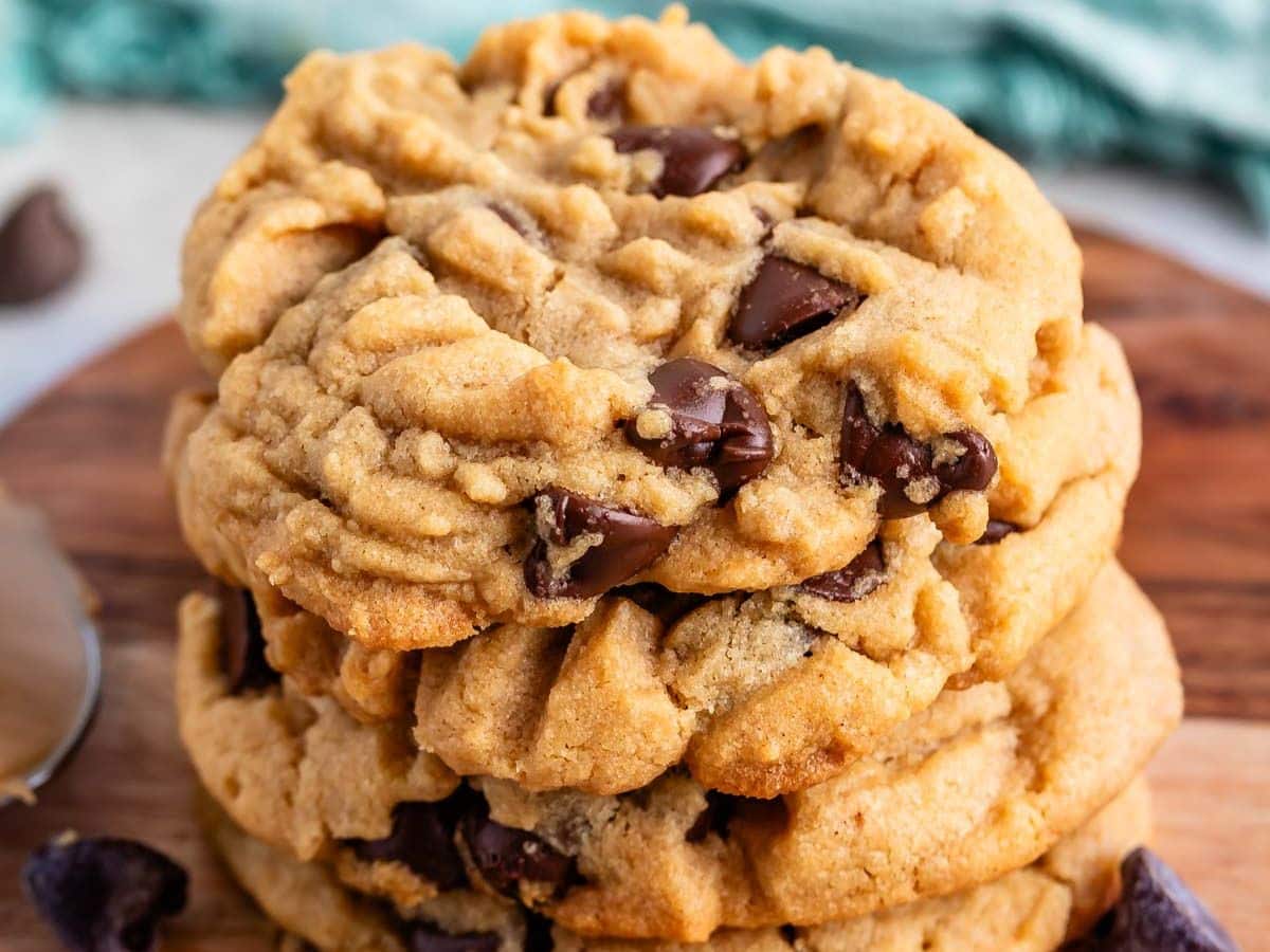 BEST Soft Peanut Butter Chocolate Chip Cookies - Crazy for Crust