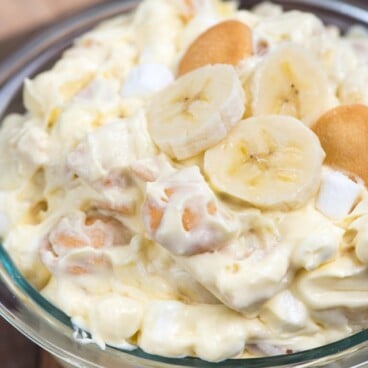 banana pudding fluff salad in bowl