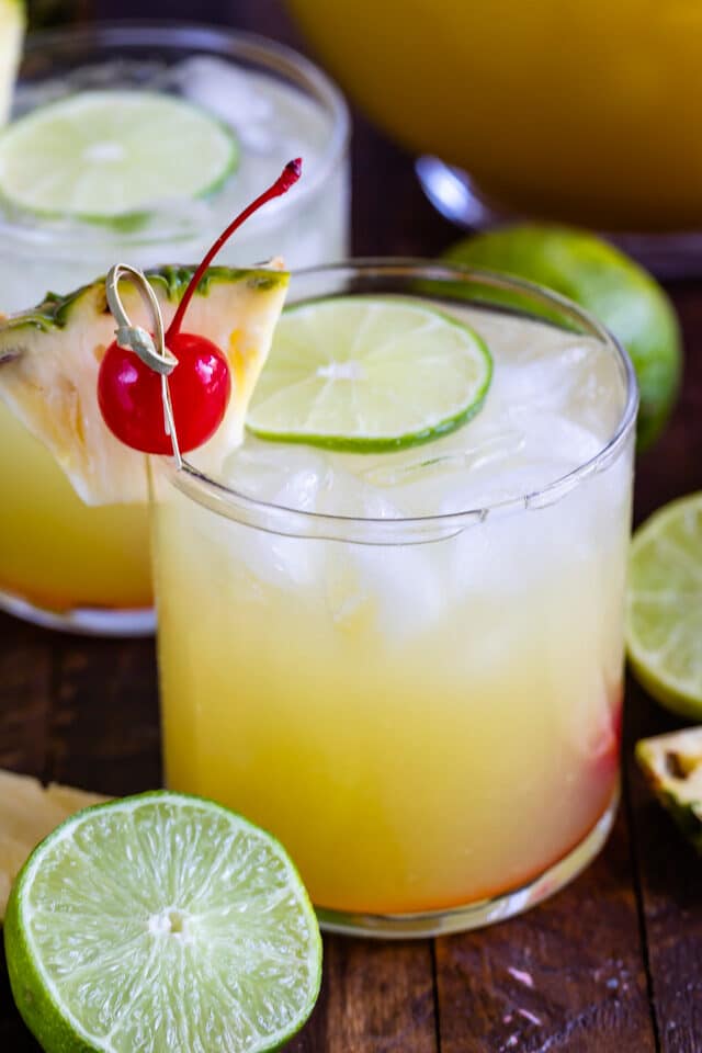 glass of Hawaiian margarita