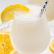 Gefrorene Limonade im Glas