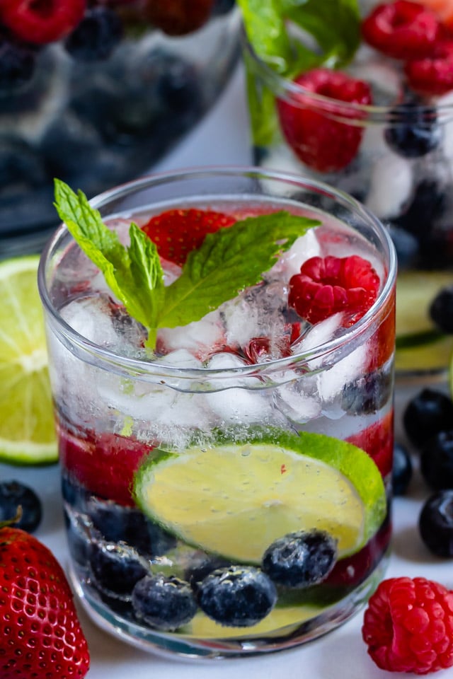 Skinny Vodka Party Punch Crazy for Crust