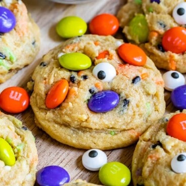 halloween cookie with M&Ms