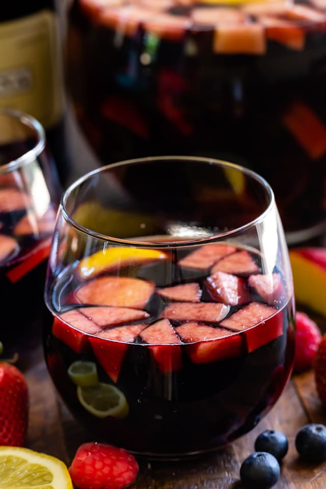 red sangria recipe in glass