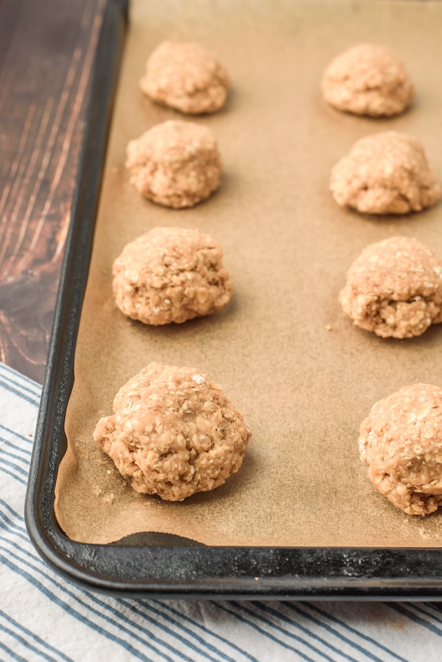 cookies on cookie sheet