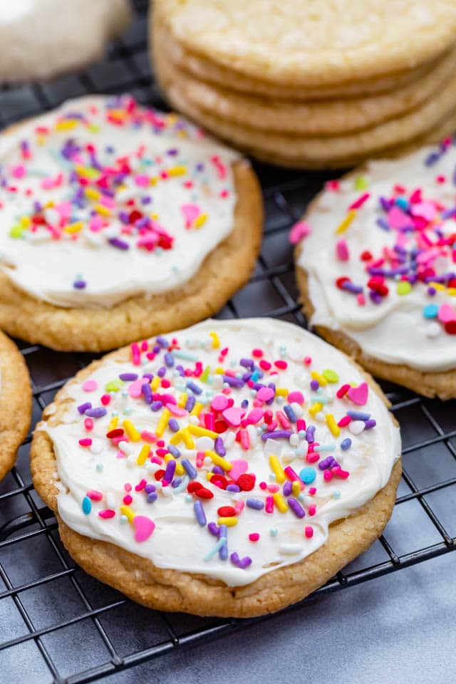 sugar cookie with frosting