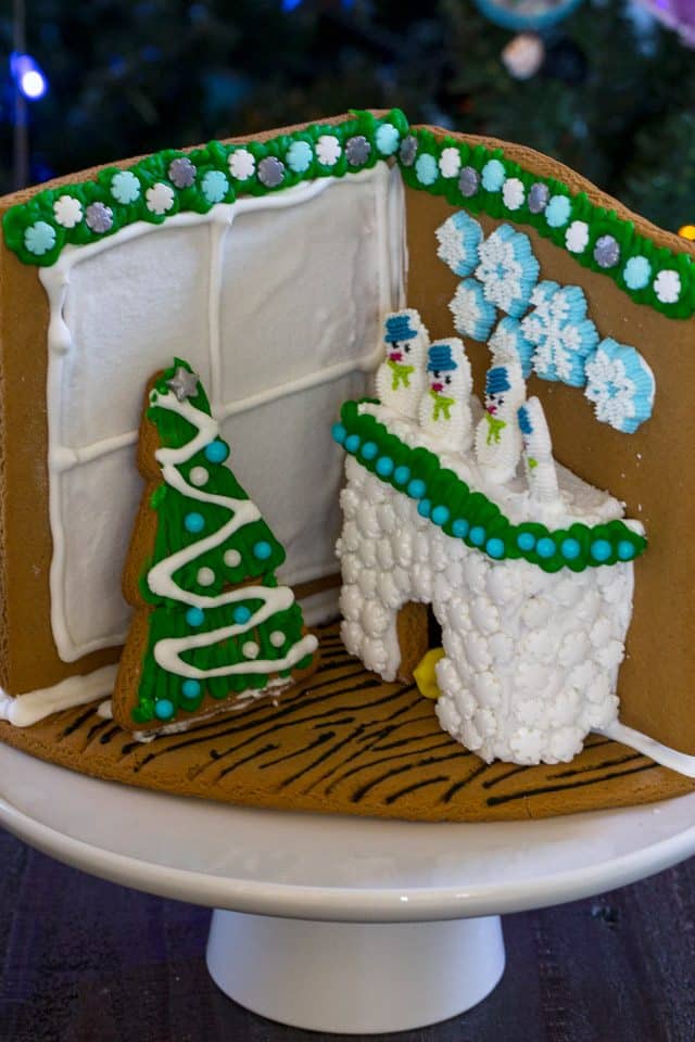 Featured image of post Royal Icing Without Meringue Powder Gingerbread House You can have a i am excited to share how we build the graham cracker house and the royal icing frosting recipe with once the pieces are cut out it is time to make the frosting