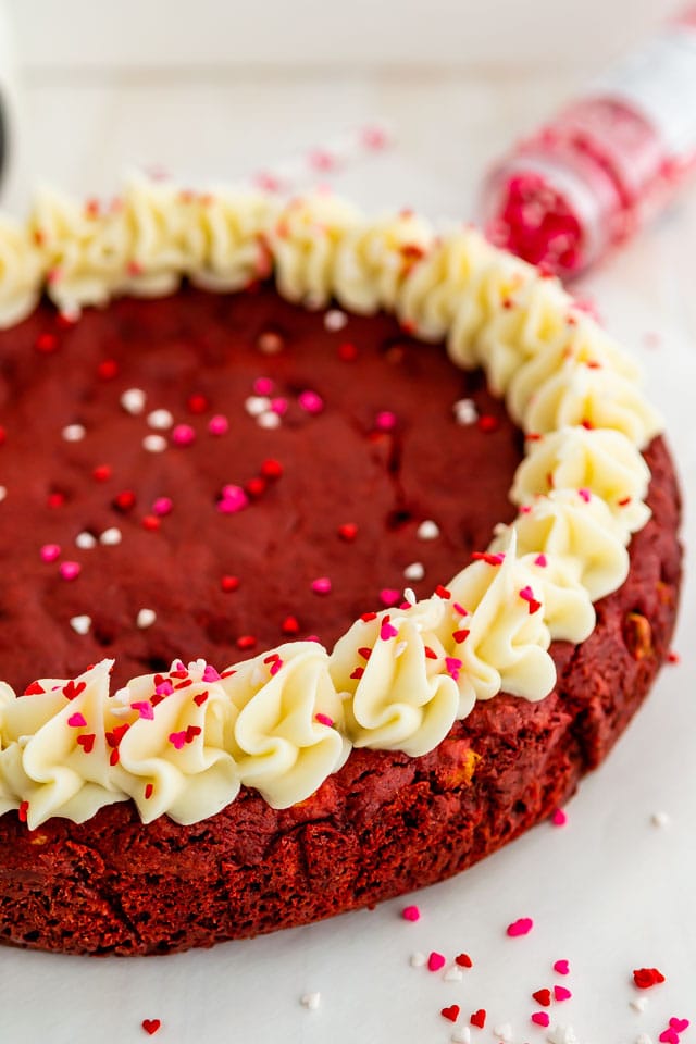 Close up pic of Red velvet cookie cake 