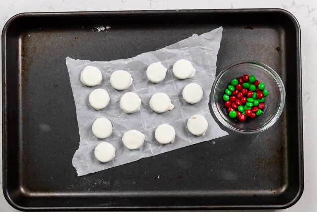 how to make green eggs and ham out of cookies and candy